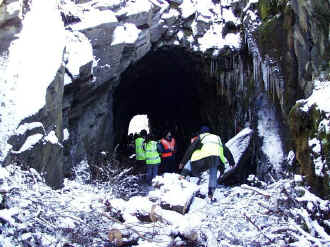 S8_KW4-3-06Goat Tunnel a.jpg (88952 bytes)