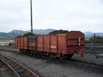 1835_BWH10-9-06Coal wagon.jpg (50358 bytes)
