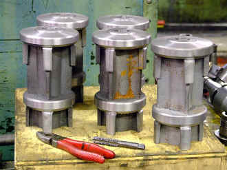 87_RD18-1-08Regulator valve castings.jpg (64451 bytes)