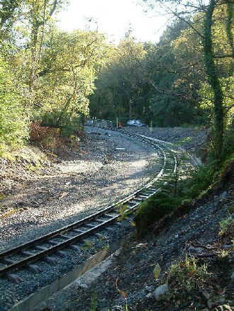 S8_TE14-10-06Canal curve track and drain.jpg (108783 bytes)