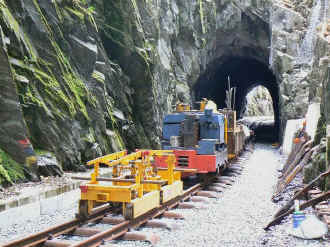 S9_NM8-7-07Dolgarrog Goat Tunnel South.jpg (94137 bytes)