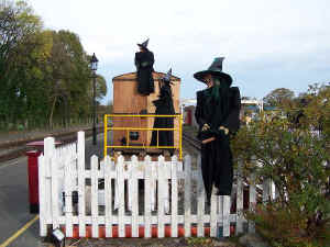 Witches_BWH29-10-09 Dinas.jpg (73669 bytes)